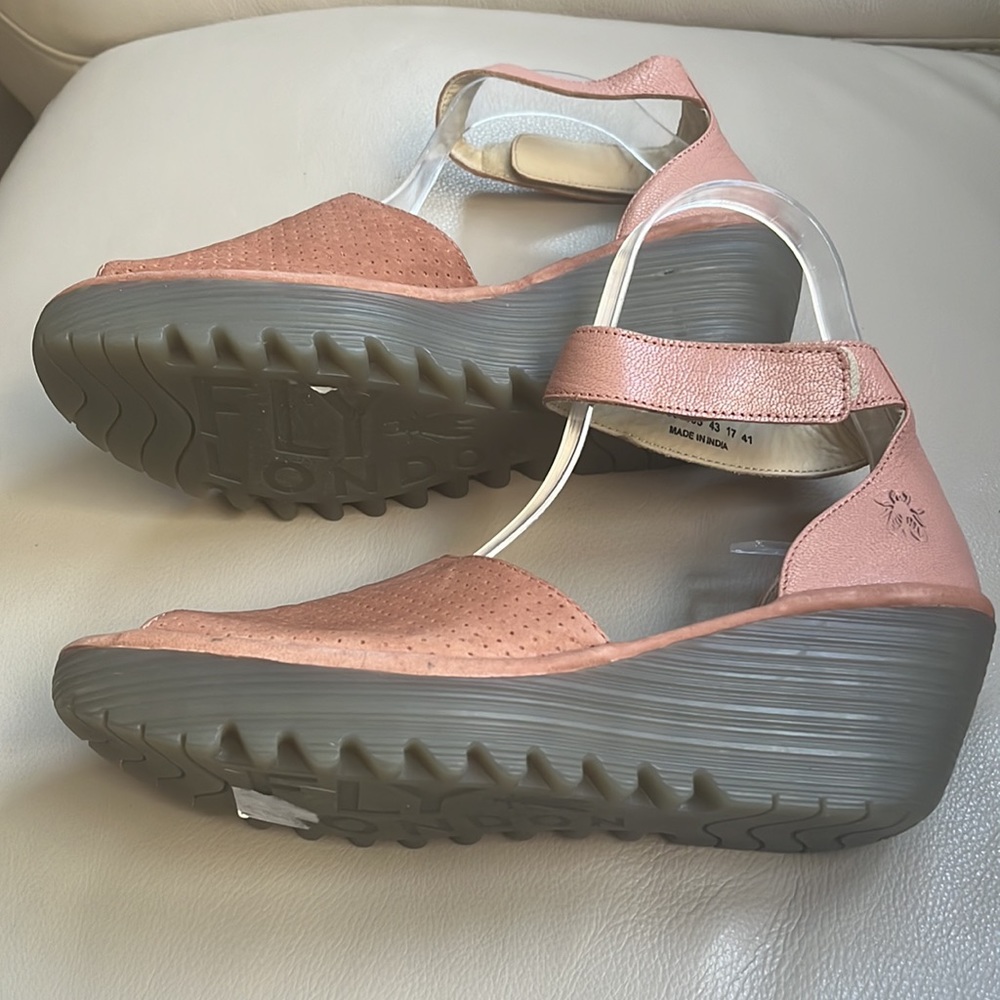 Fly London Yak Cupi mouse Rose Sandals sz 41 - Picture 10 of 11